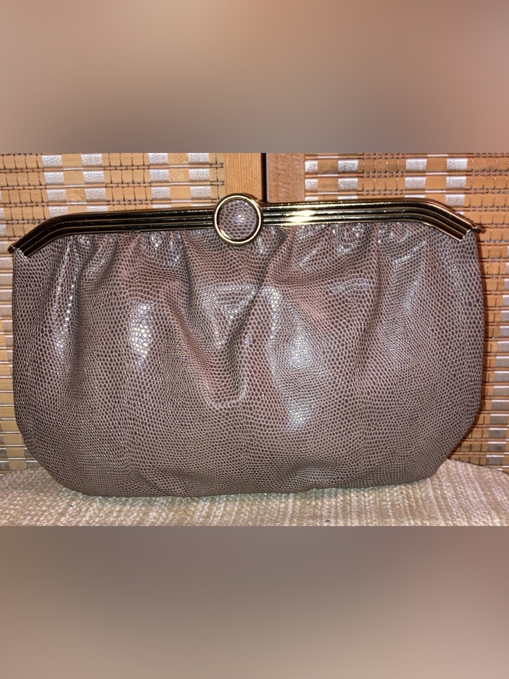 Vintage Women’s Beige Reptile-Embossed Faux Leather Clutch/Shoulder Bag
